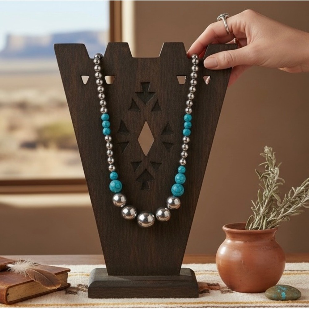 Southwestern Turquoise and Silver Tone Graduated Bead Statement Necklace